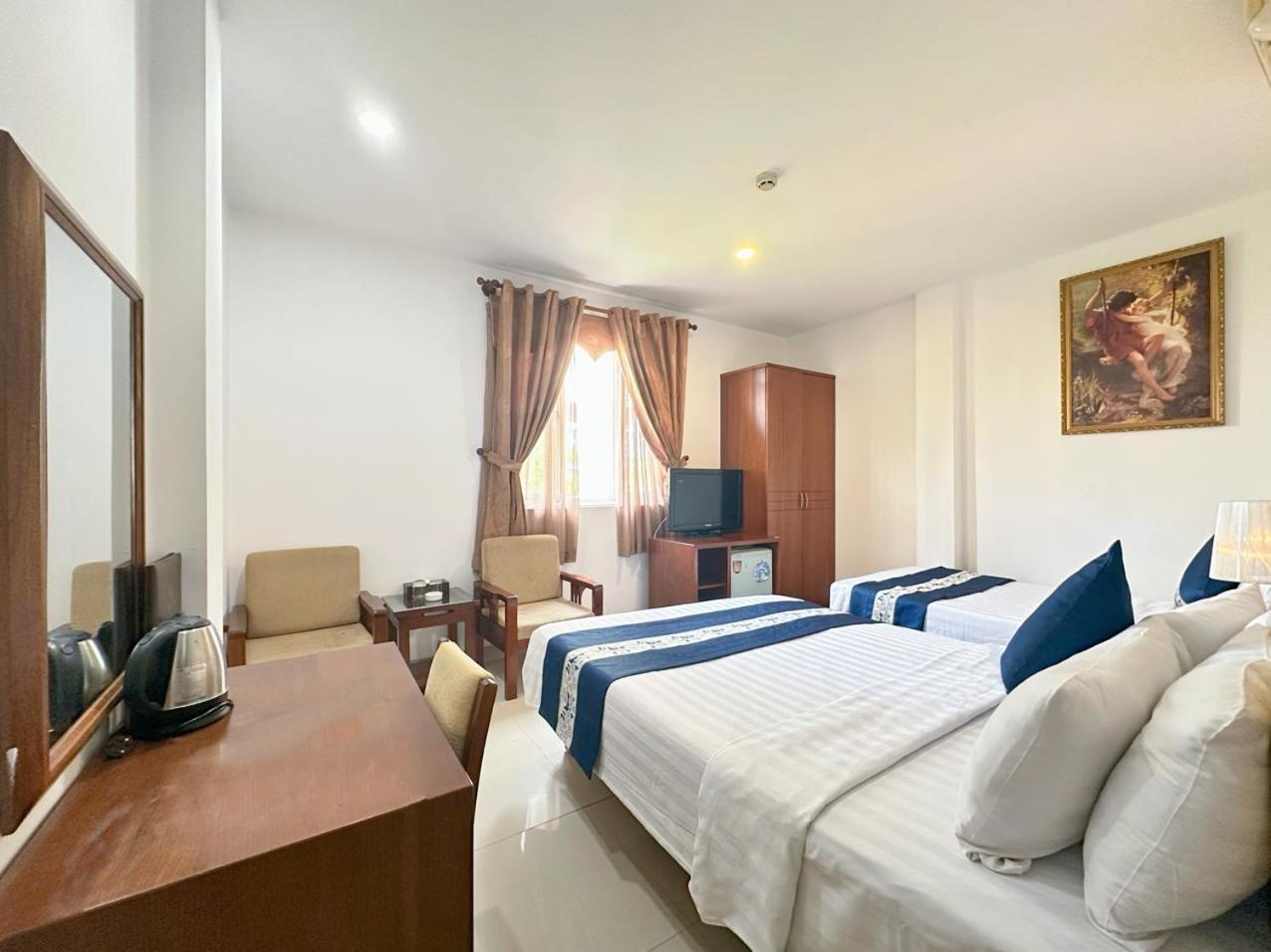 Hotel Ruby Star Hotel- Near Ben Thanh Market 3*