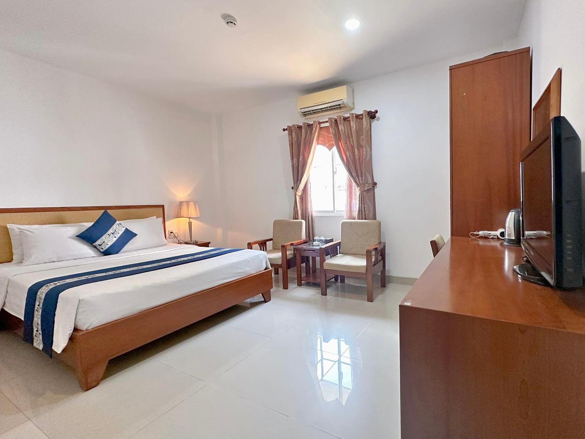 Khách sạn Ruby Star Hotel- Near Ben Thanh Market