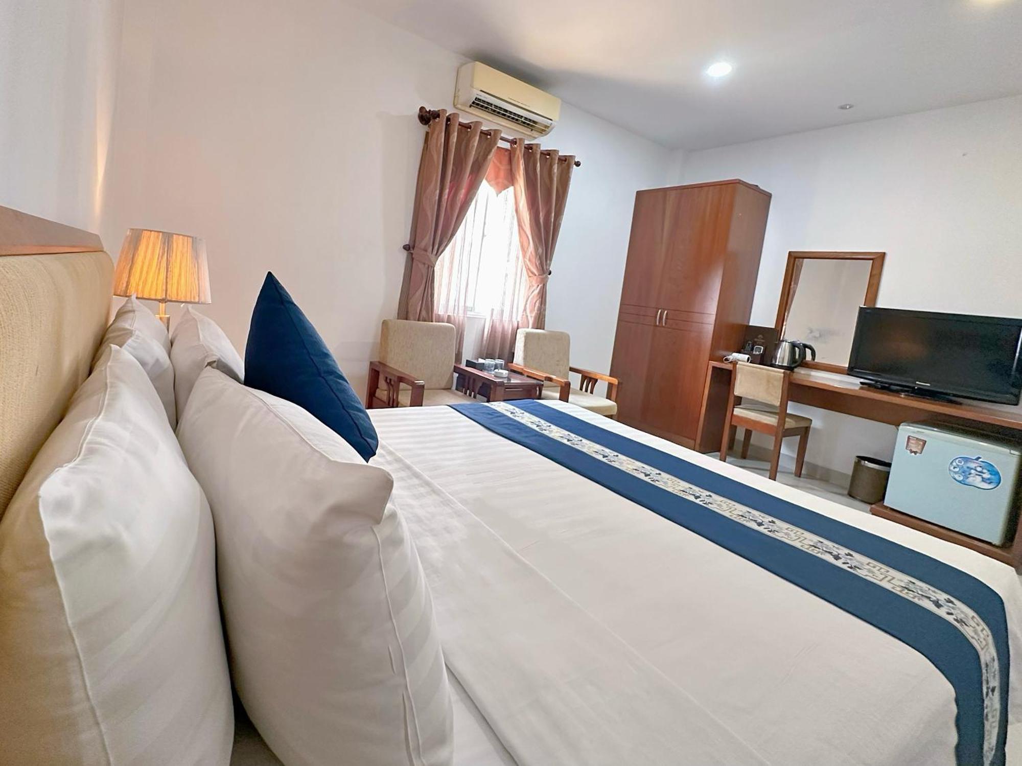 Ruby Star Hotel- Near Ben Thanh Market 3* TP. Hồ Chí Minh